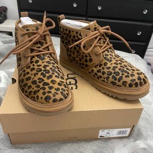 Ugg Neumel Leopard woman size 10